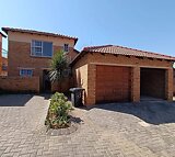 3 Bedroom Townhouse in Willowbrook