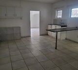 1 Bedroom House To Rent in Umhlatuzana