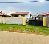 2 Bedroom House For Sale in Buhle Park