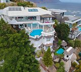 6 Bedroom House For Sale in Bantry Bay