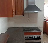 2 bedroom house for rental in rabie ridge for R4500 with kitchen units wardrobes and stove