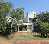 3 Bedroom House For Sale in Leeuwfontein Estate