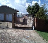 3 Bedroom House To Rent in Meredale