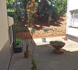 Bachelor flat for rent in Bulwer. 1 parking pre paid electricity,