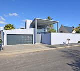 4 Bedroom House For Sale in Blouberg Sands
