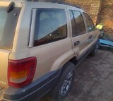 Complete jeep grand Cherokee 3.1 only needs diesel pump engine like new