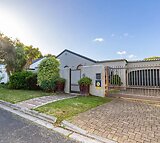 4 bedroom house for sale in Constantia (Cape Town)