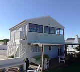 4 Bedroom House in Brittania Bay