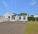 3 Bedroom House For Sale in Edgemead
