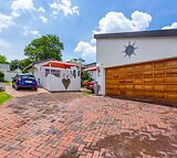 3 Bedroom House in Olivedale