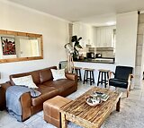 1 Bedroom Apartment in Rondebosch