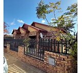 6 Bedroom house for sale in Mamelodi East. Pretoria
