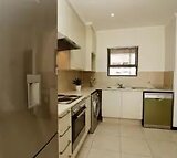 MODERN APPLIANCED 2BED 1BATH APARTMENT, 500M FROM FOURWAYS MALL TO LET R10K NEG