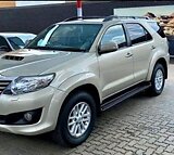 Toyota Fortuner 2010, Manual, 3 litres