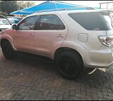 2013 Toyota Fortuner 3.0D-4D auto For Sale in Gauteng, Johannesburg