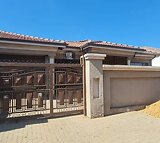 Spacious beautiful 3 bedroom home for rent in Ext 5 Vosloorus