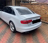 Audi A4 sedan diesel 2L