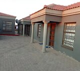 Big spacious Bachelor Room available in Extention 71 Polokwane Seshego