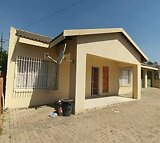 Safe & Secure Apartment in popular Suburb of Die Heuwel