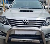 Used Toyota Fortuner 3.0D 4D 4x4 automatic (2014)