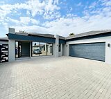 Four bedroom townhouse for sale in Secunda
