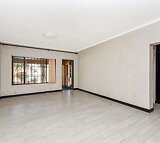 2 bedroom apartment for sale in Sunninghill