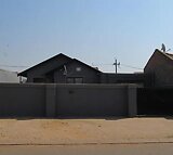 Bank repossessed house for sale in Protea glen