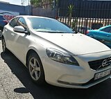 2016 Volvo V40 T3 Kinetic For Sale in Gauteng, Johannesburg