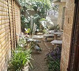 2 Bed Garden Cottage in Orange Grove