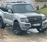 Mitsubishi Pajero 2000, Manual, 3.5 litres