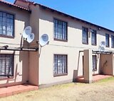 2 Bedroom Apartment / Flat For Sale in Roodepoort West