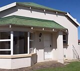 Cosy Town house in Jeffreys bay