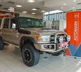 2013 Toyota Land Cruiser 79 4.5 D Double-Cab