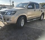 2013 Toyota Hilux 4.0 V6 double cab Raider For Sale in Gauteng, Johannesburg