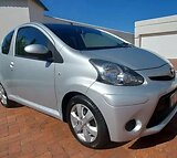 Toyota Aqua 2012, Manual, 1 litres