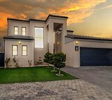 5 Bedroom house in Fairview Golf Estate For Sale