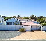 2 Bedroom House To Rent in Melkbosstrand Central