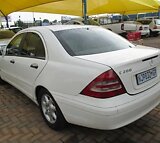 WHITE 2002 MERCEDES-BENZ MANUAL