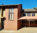 3 Bedroom Townhouse For Sale in Louis Trichardt